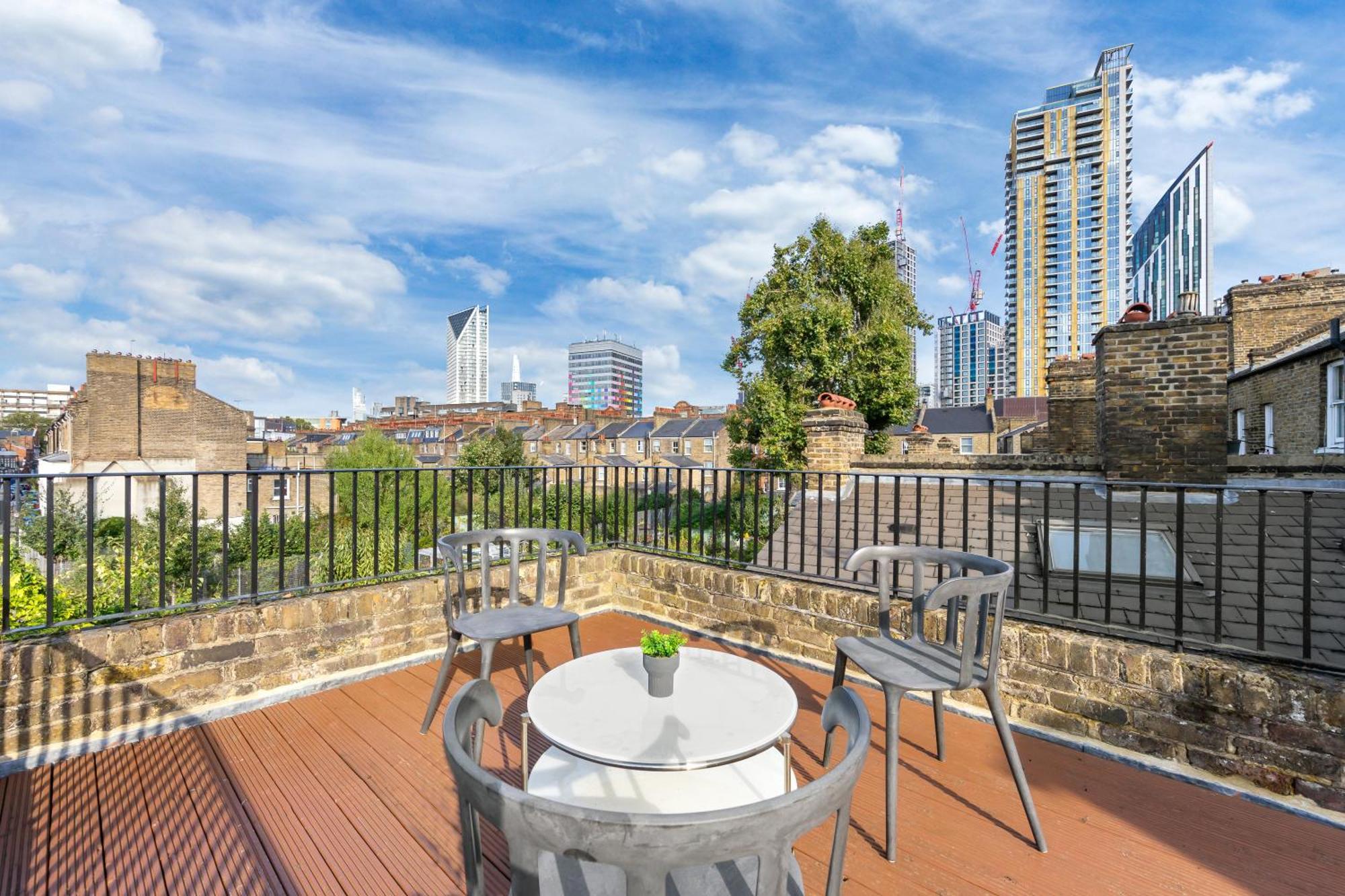 Luxury 4 Bedroom Flat With Stunning Shard View From Terrace In Central London! Next To Station, Sleeps 9 المظهر الخارجي الصورة
