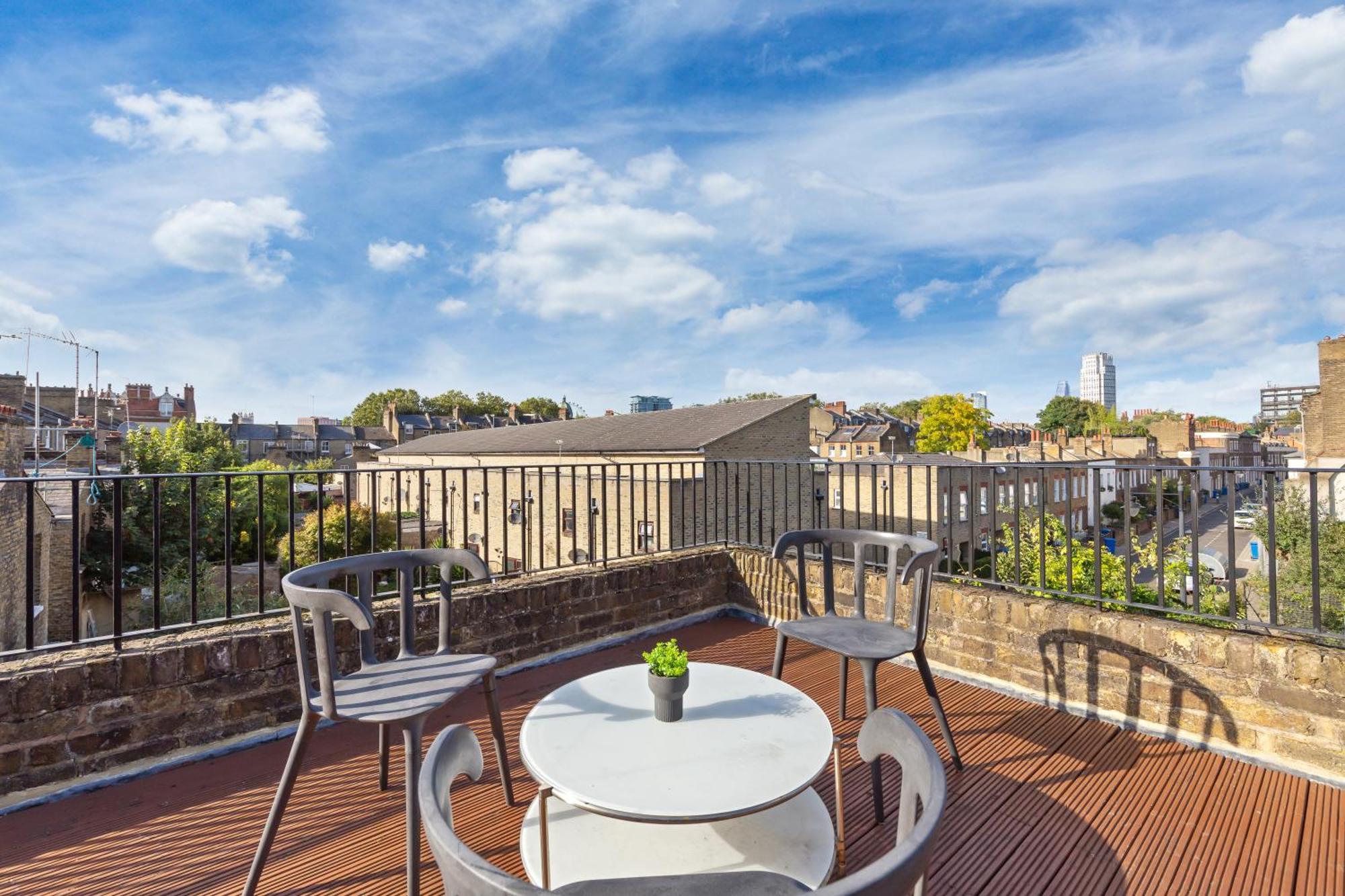 Luxury 4 Bedroom Flat With Stunning Shard View From Terrace In Central London! Next To Station, Sleeps 9 المظهر الخارجي الصورة