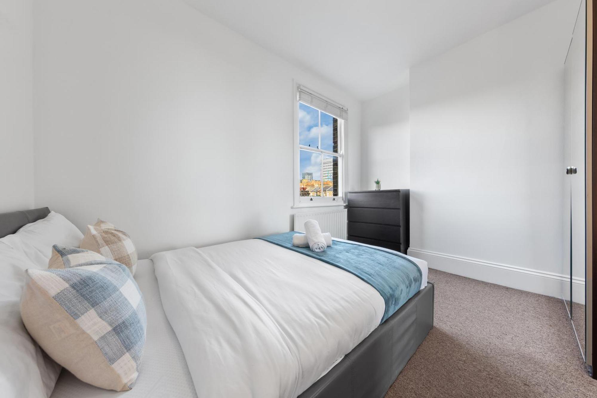 Luxury 4 Bedroom Flat With Stunning Shard View From Terrace In Central London! Next To Station, Sleeps 9 المظهر الخارجي الصورة