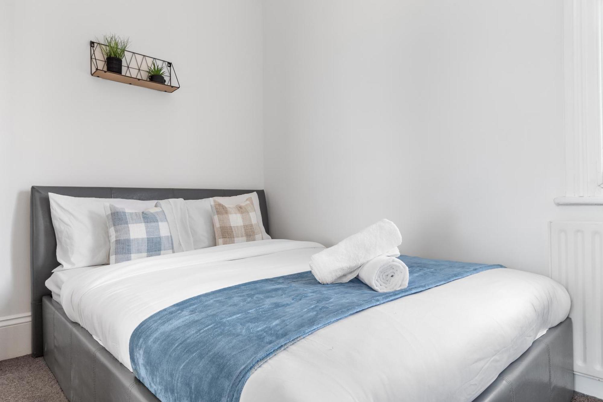 Luxury 4 Bedroom Flat With Stunning Shard View From Terrace In Central London! Next To Station, Sleeps 9 المظهر الخارجي الصورة