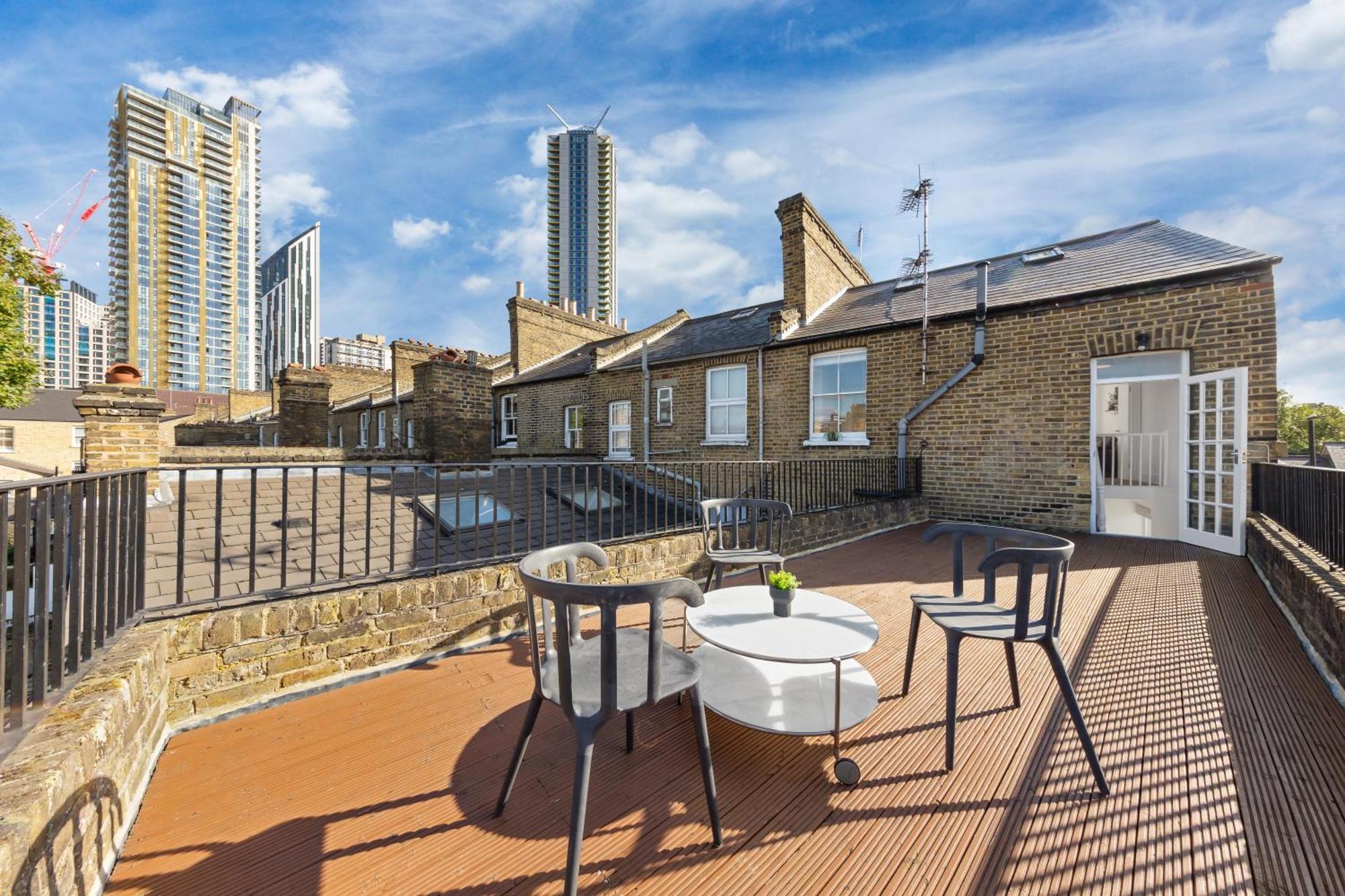 Luxury 4 Bedroom Flat With Stunning Shard View From Terrace In Central London! Next To Station, Sleeps 9 المظهر الخارجي الصورة