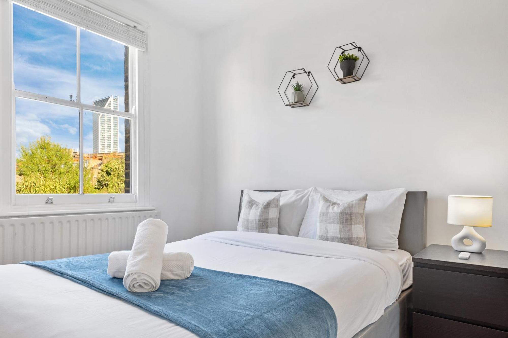 Luxury 4 Bedroom Flat With Stunning Shard View From Terrace In Central London! Next To Station, Sleeps 9 المظهر الخارجي الصورة